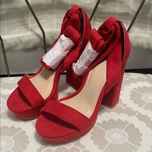 Elegant Red Women's Heels NEW size 5.5